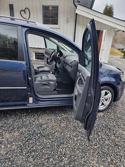 Volkswagen Touran 16 of 24