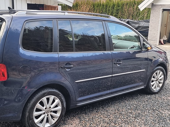 Volkswagen Touran 7 of 24