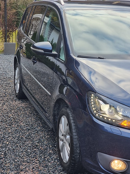 Volkswagen Touran 9 of 24