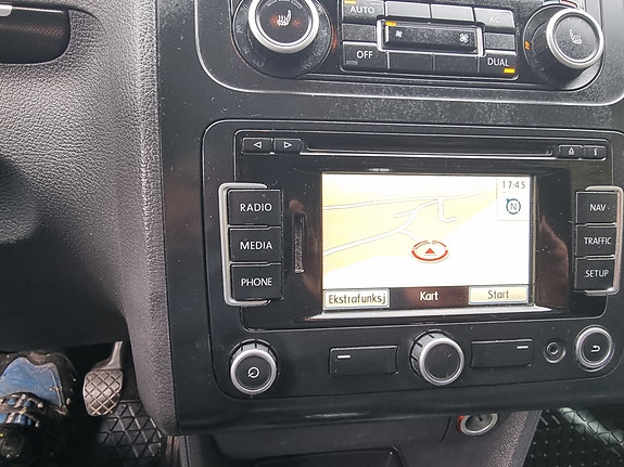 Volkswagen Touran 15 of 24