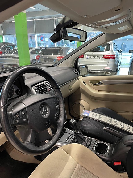 Mercedes-Benz B160 11 of 11