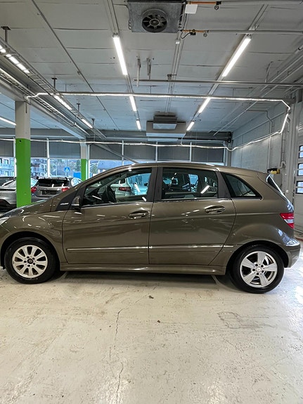Mercedes-Benz B160 8 of 11