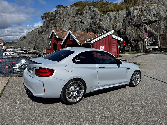BMW M2 4 of 5