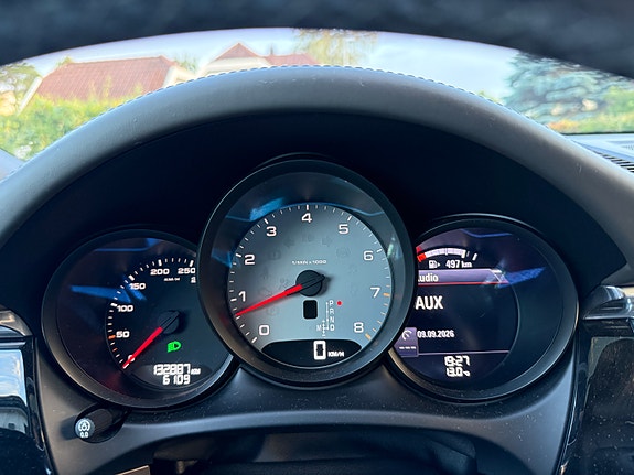 Porsche Macan 10 of 30
