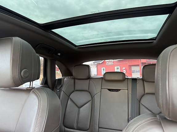 Porsche Macan 19 of 30