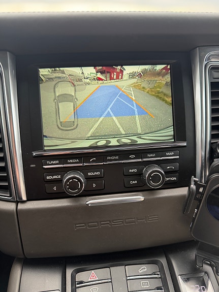 Porsche Macan 16 of 30