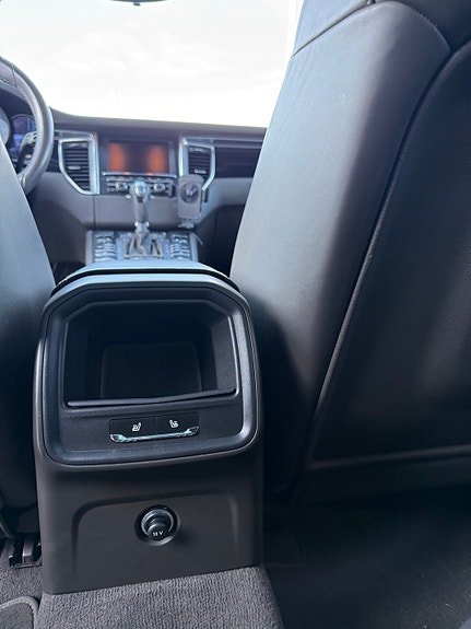 Porsche Macan 14 of 30