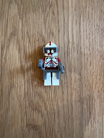 LEGO Star Wars minifigur klonesoldat hvit/rød commander fox