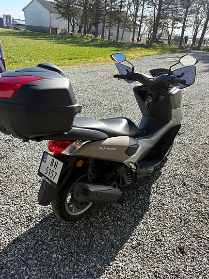 Yamaha NMax 125 6 of 11