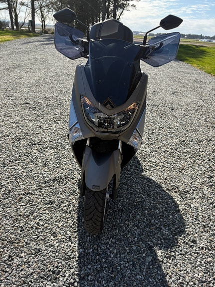 Yamaha NMax 125 3 of 11
