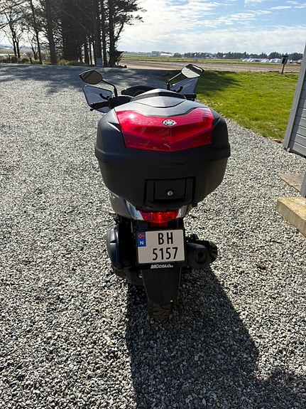 Yamaha NMax 125 8 of 11