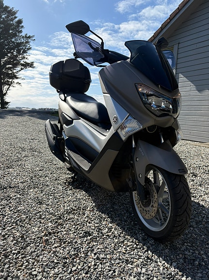Yamaha NMax 125 2 of 11
