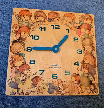 Vintage klokke i tre lær klokken Sarah kay precious moments