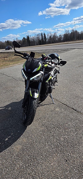 Triumph Street Triple RS 765 7 of 8