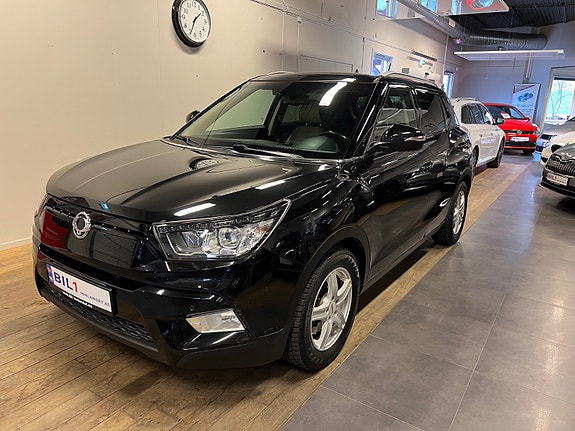 SsangYong Tivoli 2 of 5