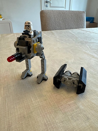 LEGO Star Wars Microfighters selges samlet (75130 + TIE Bomber)