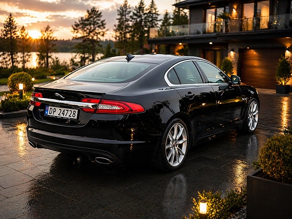 Jaguar XF 3 of 30