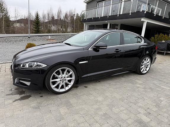 Jaguar XF 7 of 30