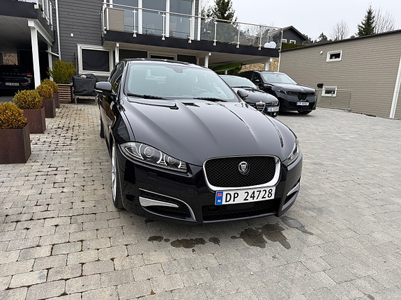 Jaguar XF 10 of 30