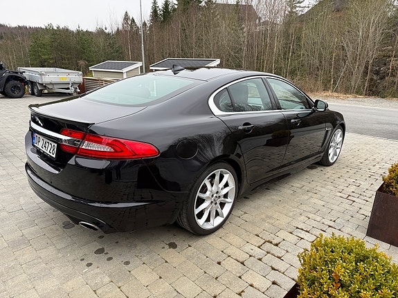 Jaguar XF 14 of 30