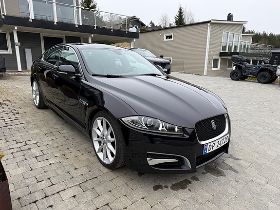 Jaguar XF 11 of 30