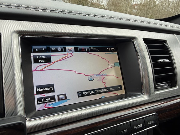 Jaguar XF 25 of 30