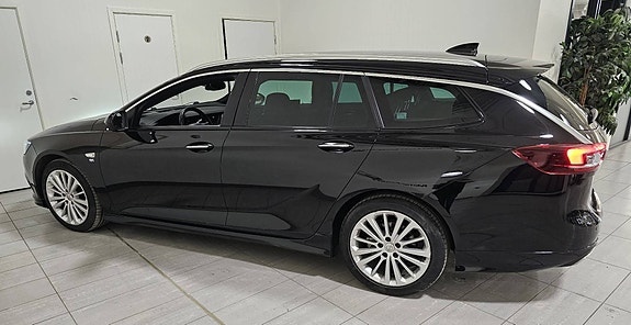 Opel Insignia 3 of 5