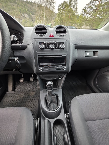 Volkswagen Caddy 27 of 30