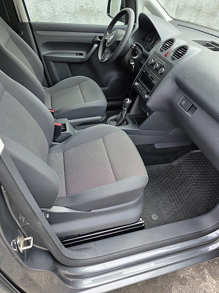 Volkswagen Caddy 29 of 30