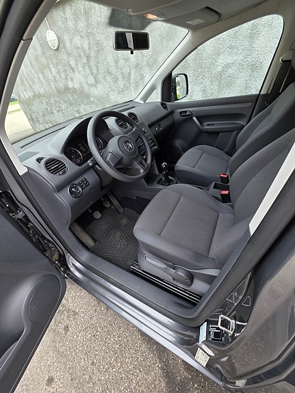 Volkswagen Caddy 28 of 30