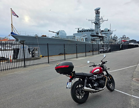 Triumph Speed Twin 900 2 of 5