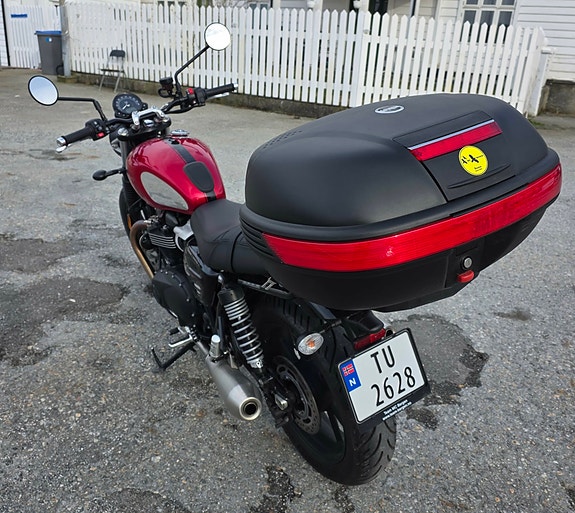 Triumph Speed Twin 900 4 of 5