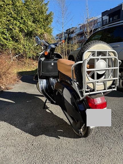 Piaggio Vespa 50 Special 4 of 5