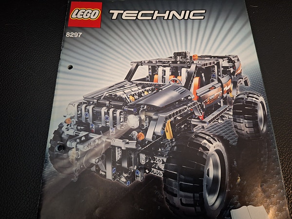 Lego technic 8297 Terrengbil. Demontert