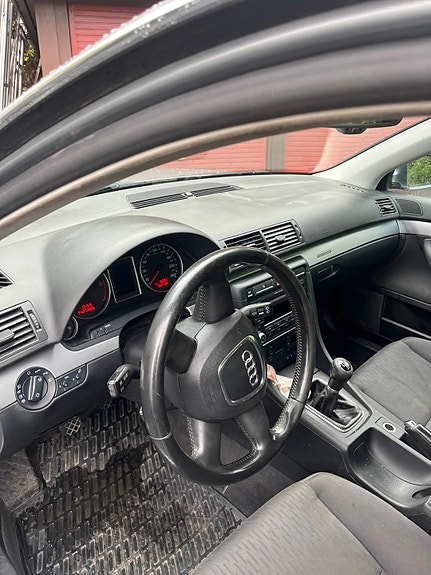 Audi A4 7 of 12