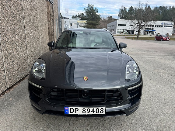 Porsche Macan 2 of 30