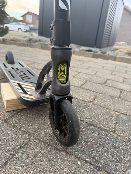 Product image 2 of 9