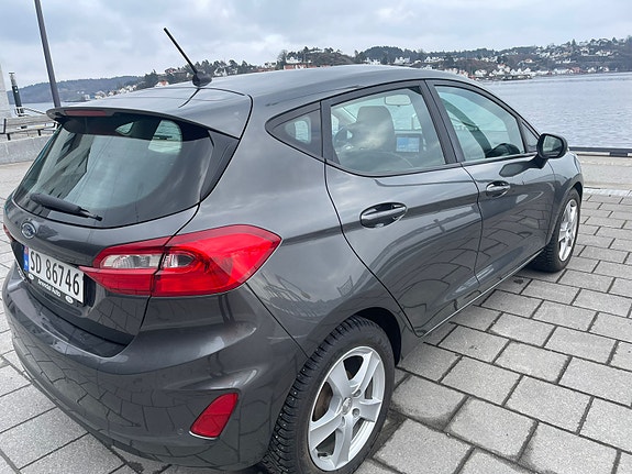 Ford Fiesta 8 of 13