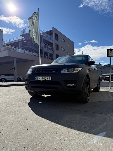 Land Rover Range Rover Sport 7 of 30