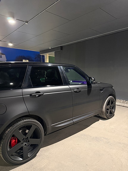 Land Rover Range Rover Sport 6 of 30