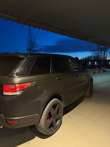 Land Rover Range Rover Sport 30 of 30