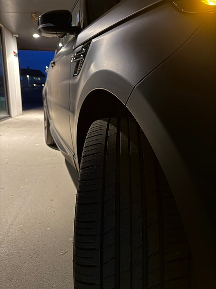 Land Rover Range Rover Sport 29 of 30
