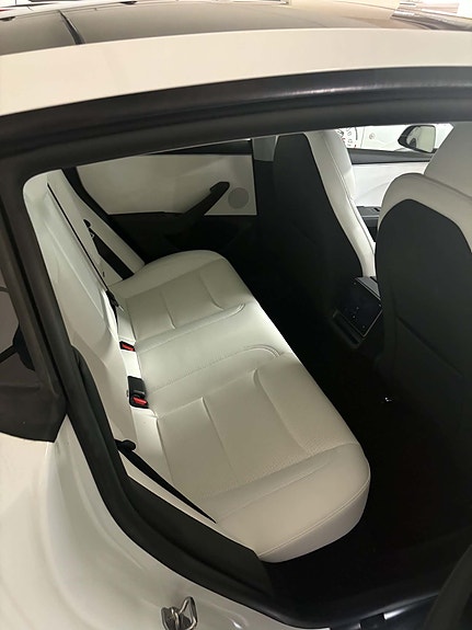 Tesla Model 3 15 of 18