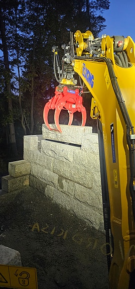 XCMG 2.7 T 2 of 5
