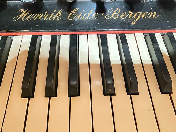 Product image 7 of 10