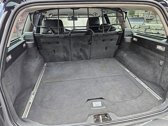 Volvo XC70 4 of 5