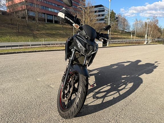 Suzuki GSX-S 125 8 of 9