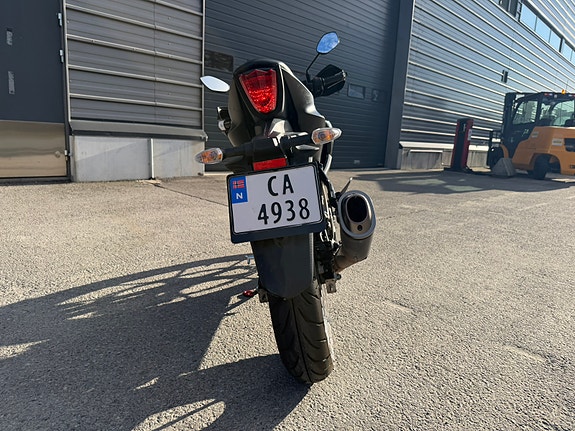 Suzuki GSX-S 125 4 of 9