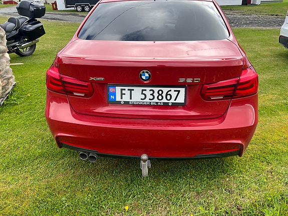 BMW 320xd 5 of 5