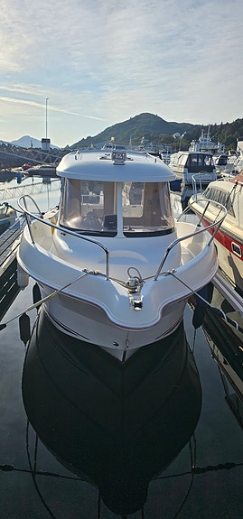Arvor 215 2 of 5